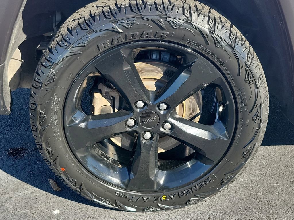 Used 2022 Jeep Grand Cherokee L Laredo image 7