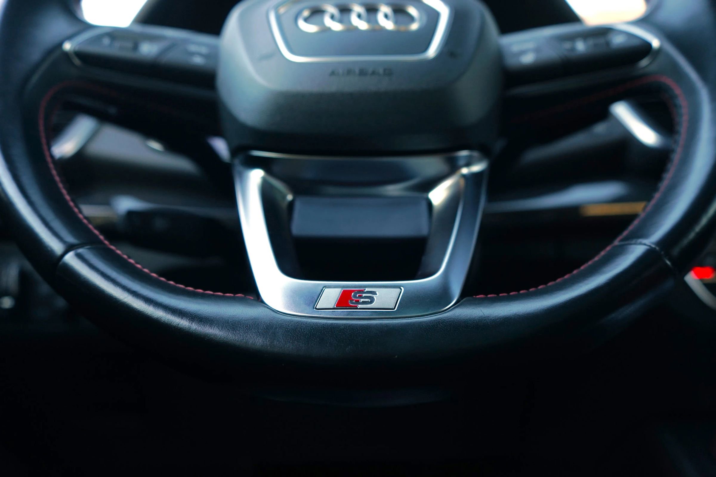 Used 2018 Audi SQ5 Premium Plus w/ S Sport Package image 22