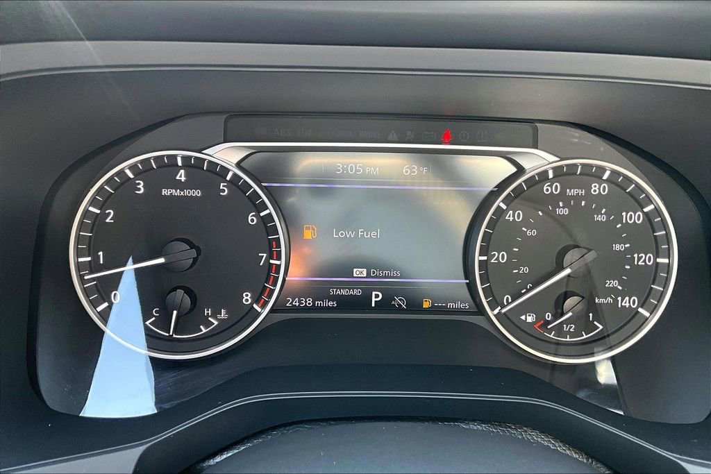 Used 2025 Nissan Pathfinder S image 29