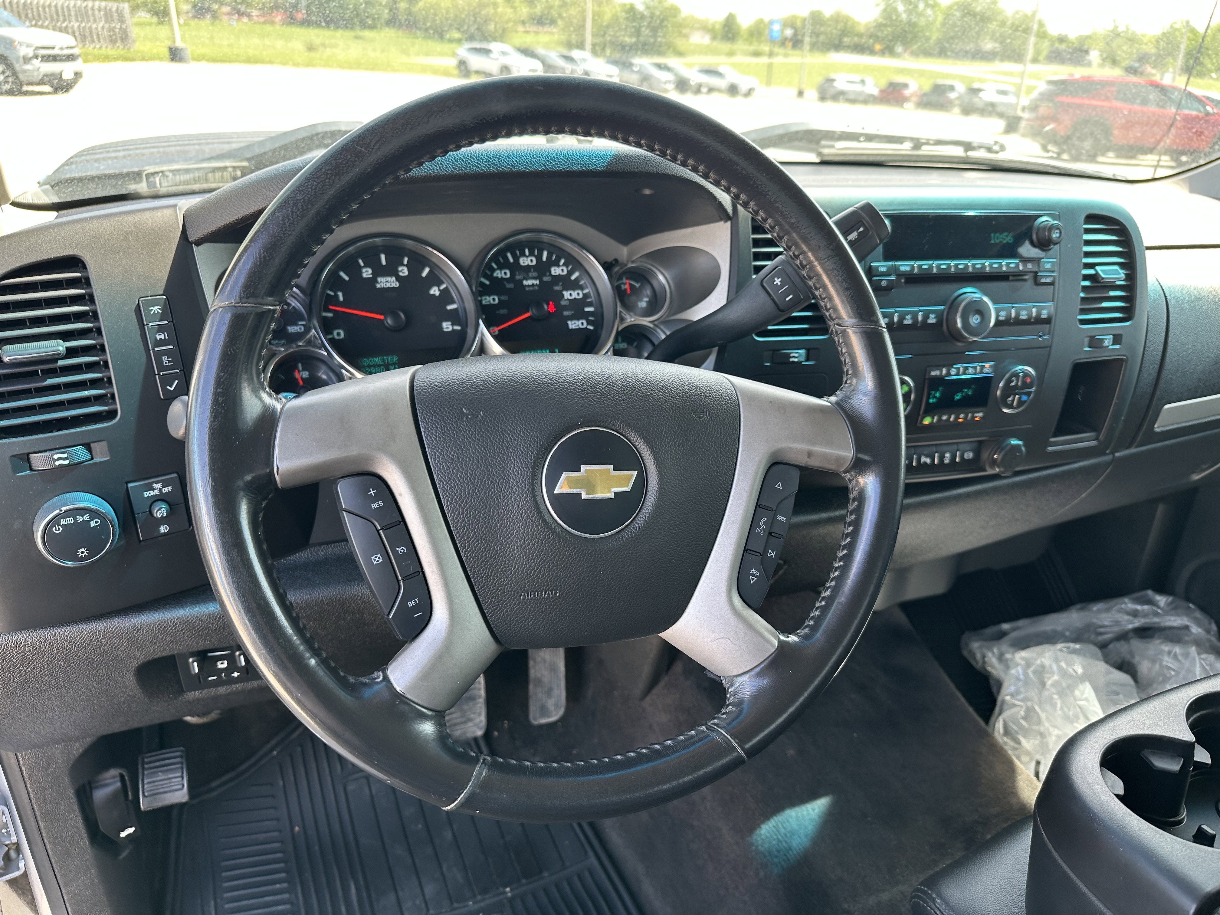 Used 2014 Chevrolet Silverado 2500 LT w/ Custom Sport Truck Package AWD/4WD image 11