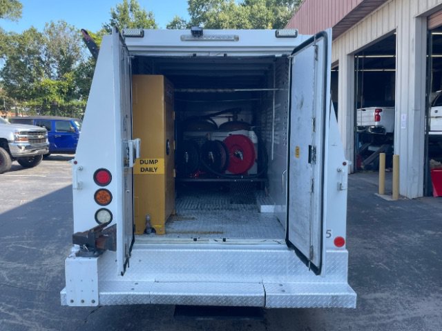 Used 2016 Mercedes-Benz Sprinter 3500 w/ Heavy Duty Front Axle Package image 16