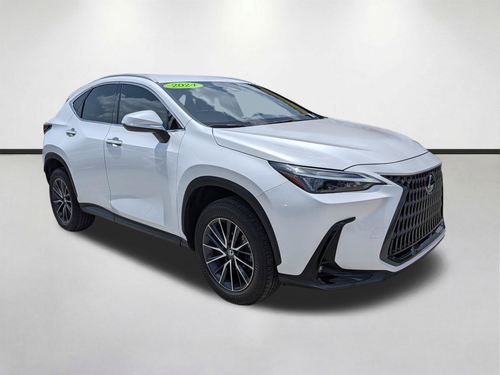 Used 2024 Lexus NX 250 FWD w/ Towing Package (2000 Lbs) image 1
