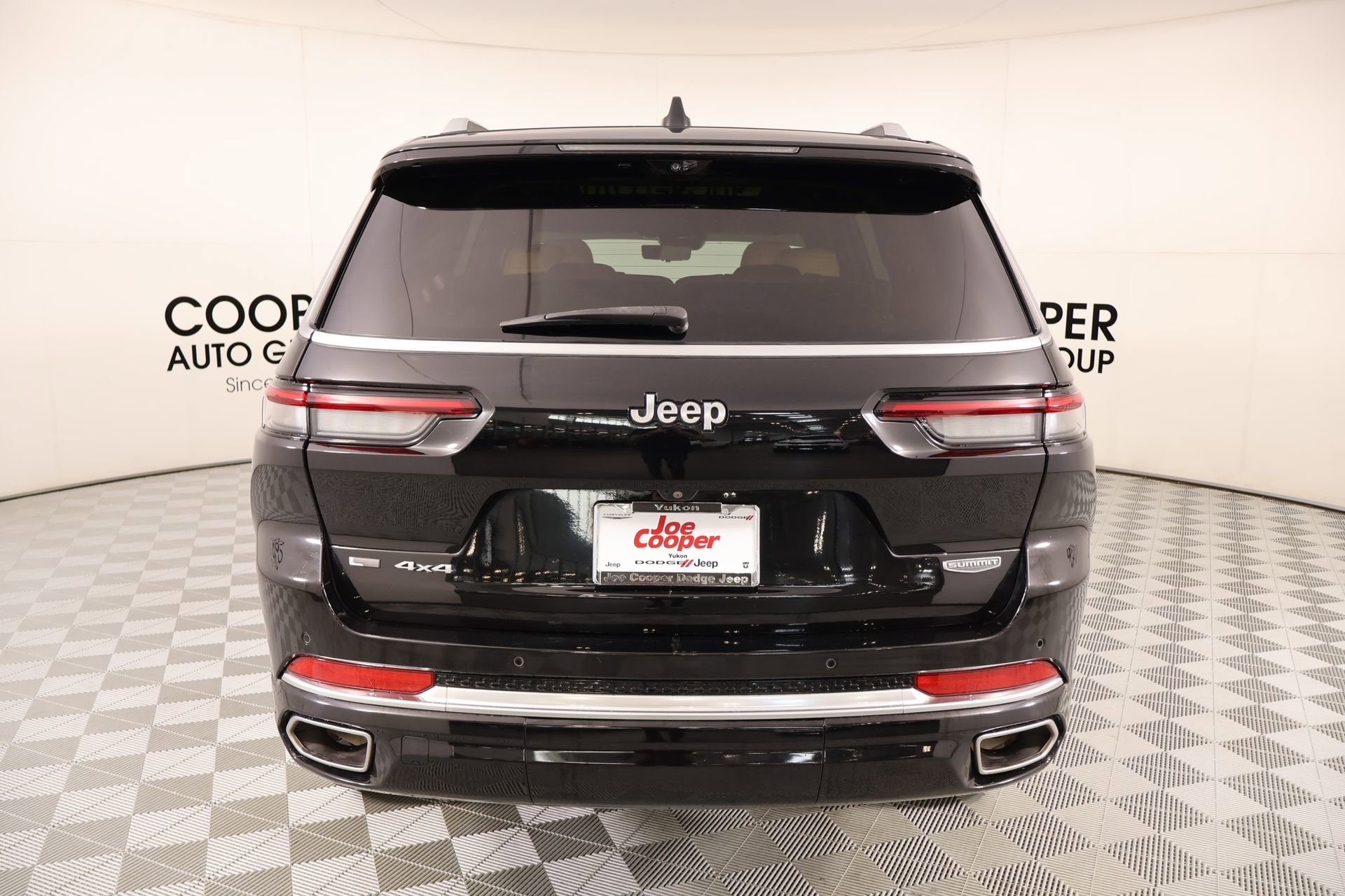 Used 2021 Jeep Grand Cherokee L Summit w/ Advanced Protech Group IV AWD/4WD image 24