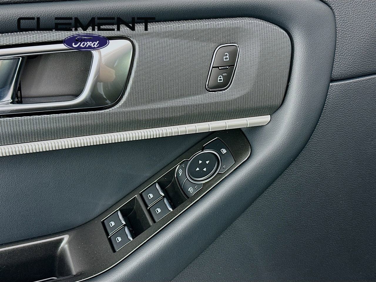 New 2026 Ford Explorer ST-Line image 24