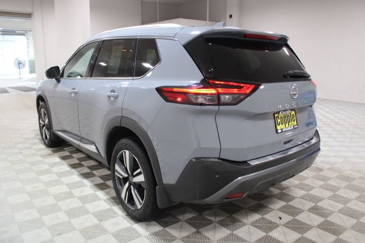 Used 2023 Nissan Rogue SL w/ SL Premium Package image 9
