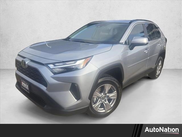 Used 2025 Toyota RAV4 XLE FWD image 1