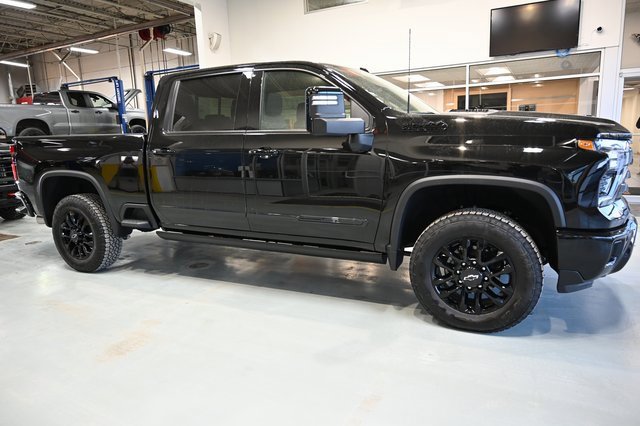 New 2026 Chevrolet Silverado 2500 High Country w/ Midnight Edition image 4