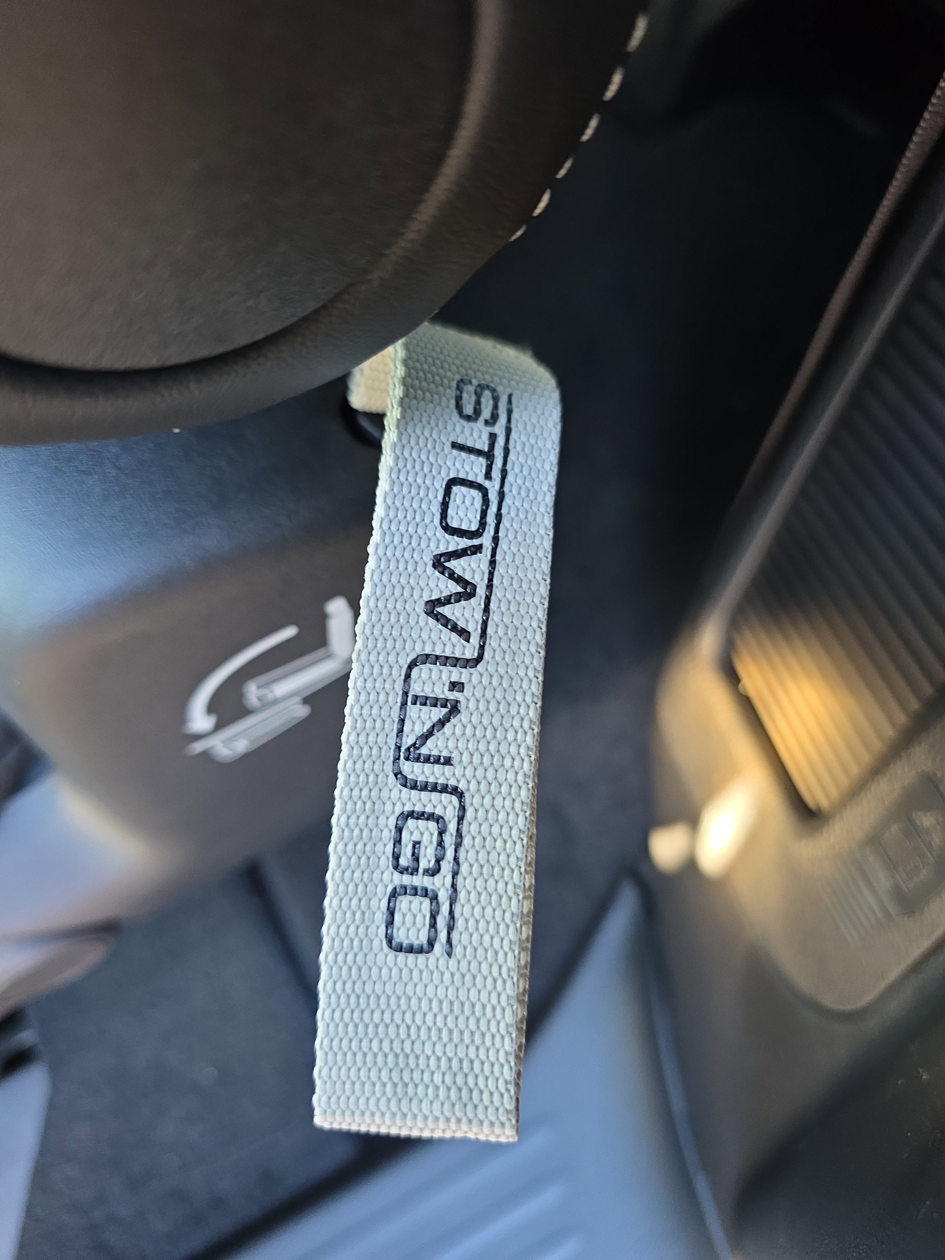 New 2026 Chrysler Pacifica Limited w/ Uconnect Theater Family Group image 15