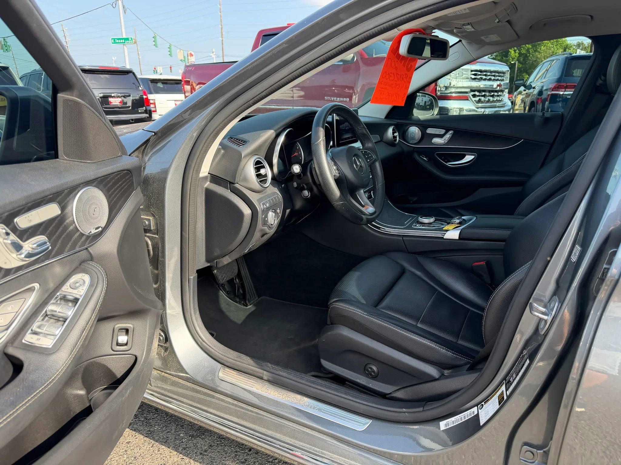 Used 2017 Mercedes-Benz C 300 Sedan image 4