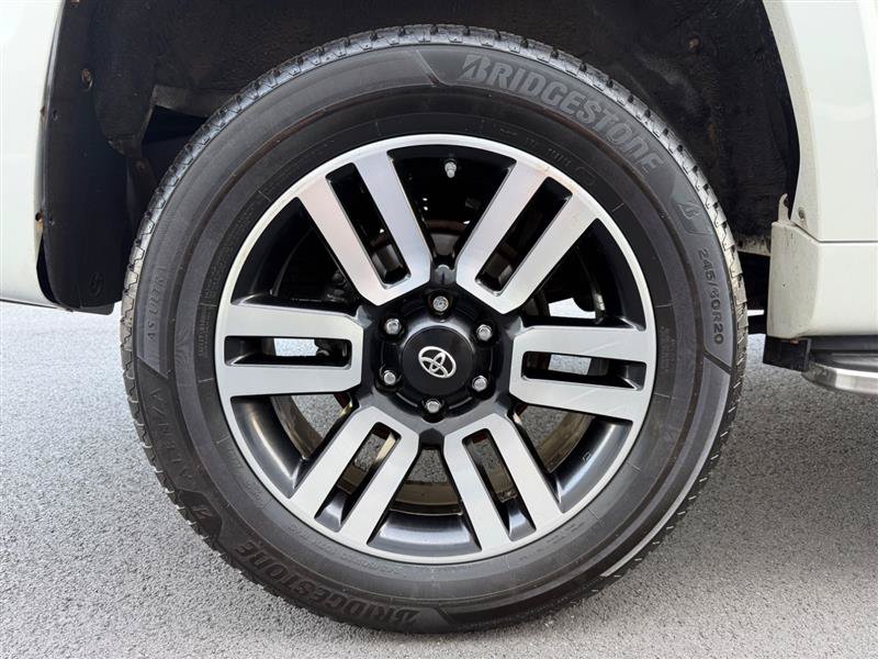 Used 2011 Toyota 4Runner SR5 AWD/4WD image 51