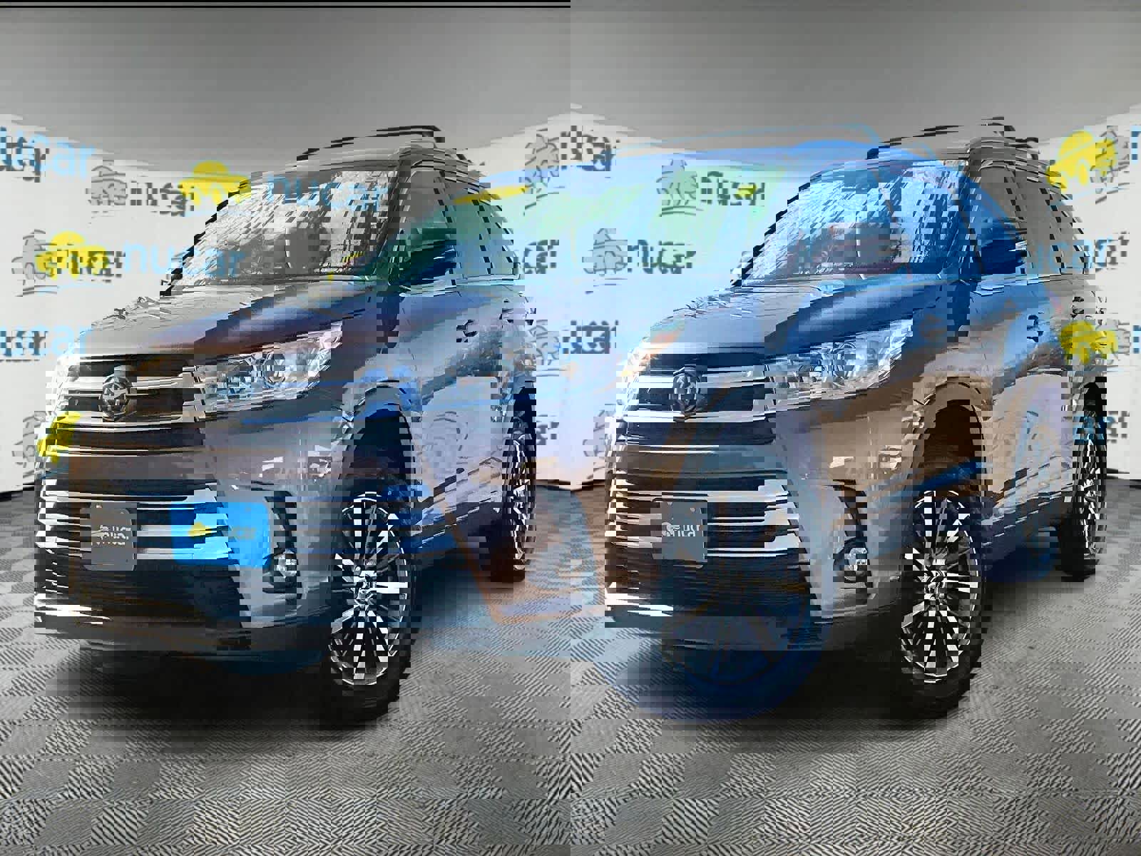 Used 2017 Toyota Highlander XLE image 3