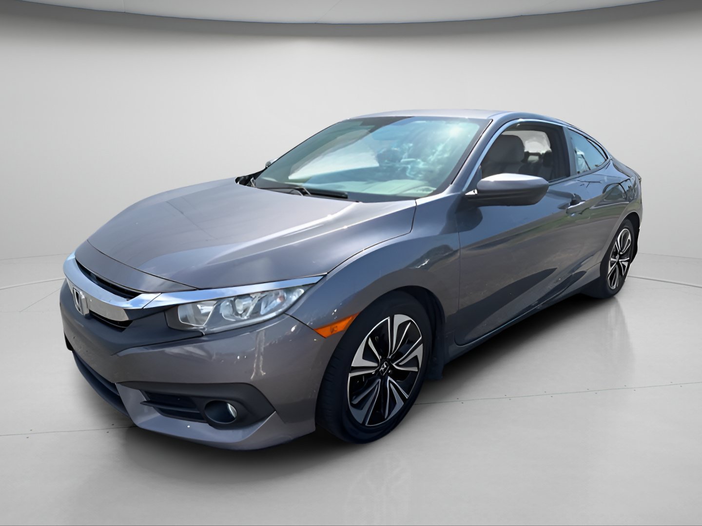 Used 2017 Honda Civic EX-T image 2