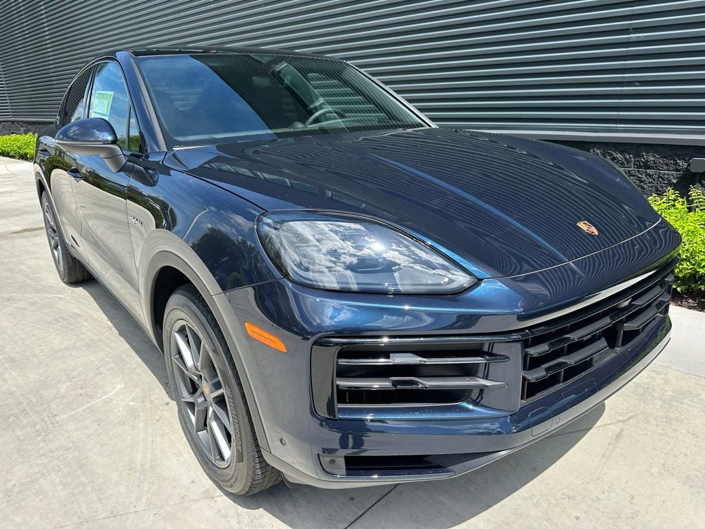 Used 2025 Porsche Cayenne E-Hybrid Coupe image 10