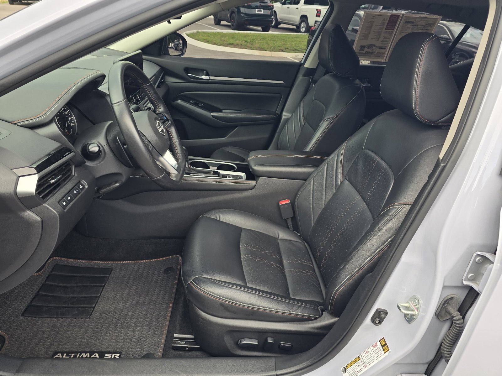 Used 2024 Nissan Altima 2.0 SR FWD image 12