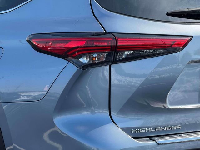 Used 2020 Toyota Highlander XLE image 9