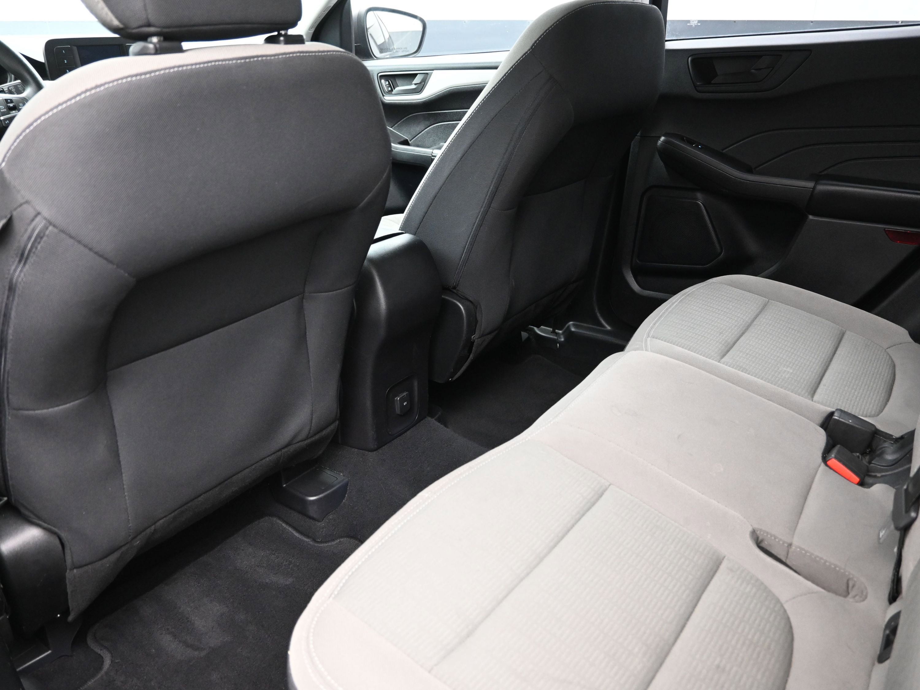 Used 2021 Ford Escape S image 21
