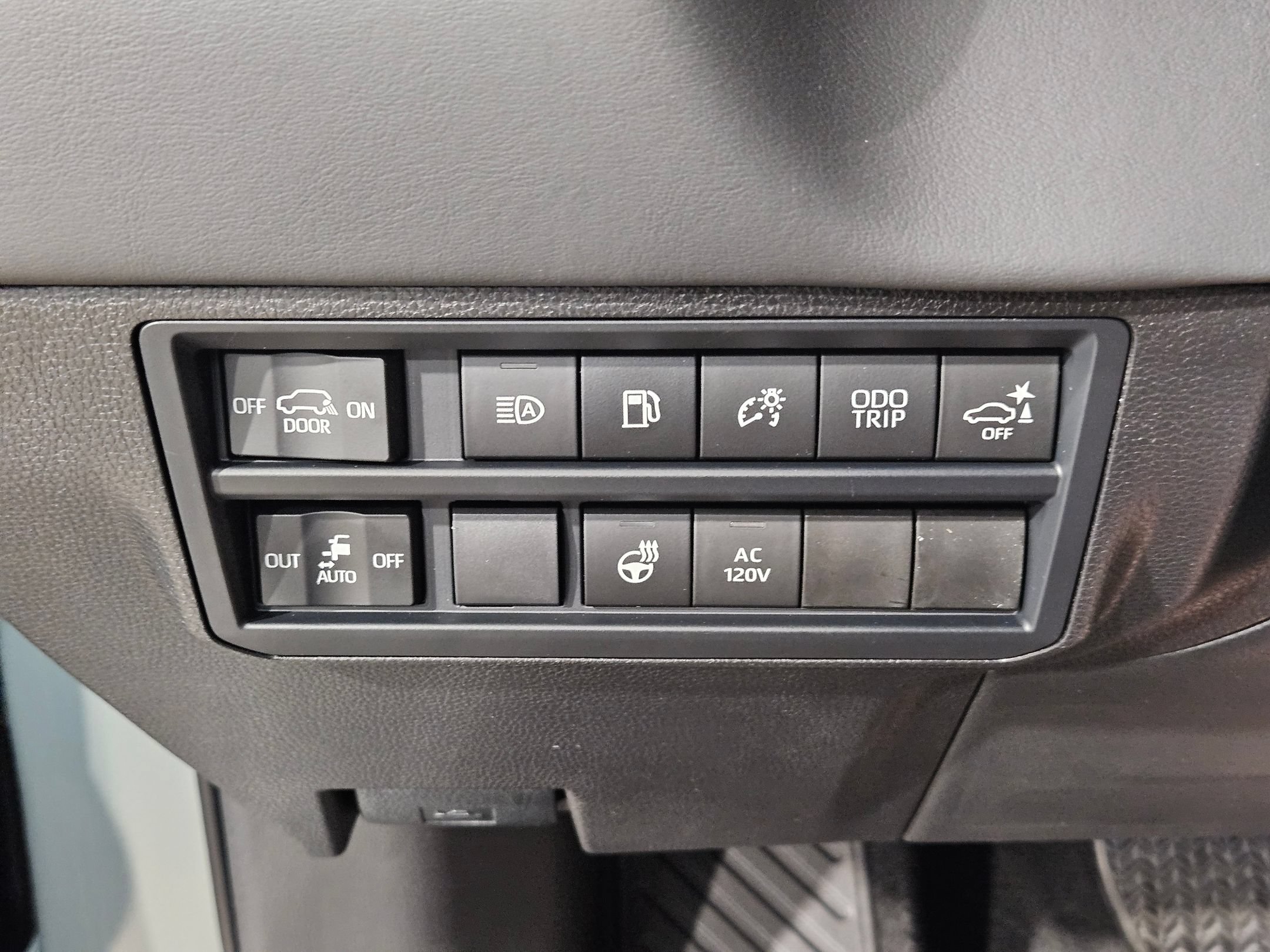 New 2026 Toyota Sequoia Platinum AWD/4WD image 14