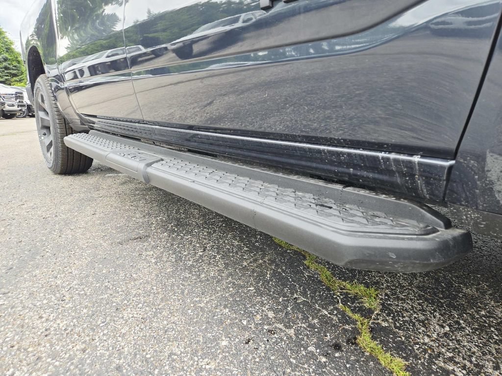 New 2026 RAM 1500 Express AWD/4WD image 11