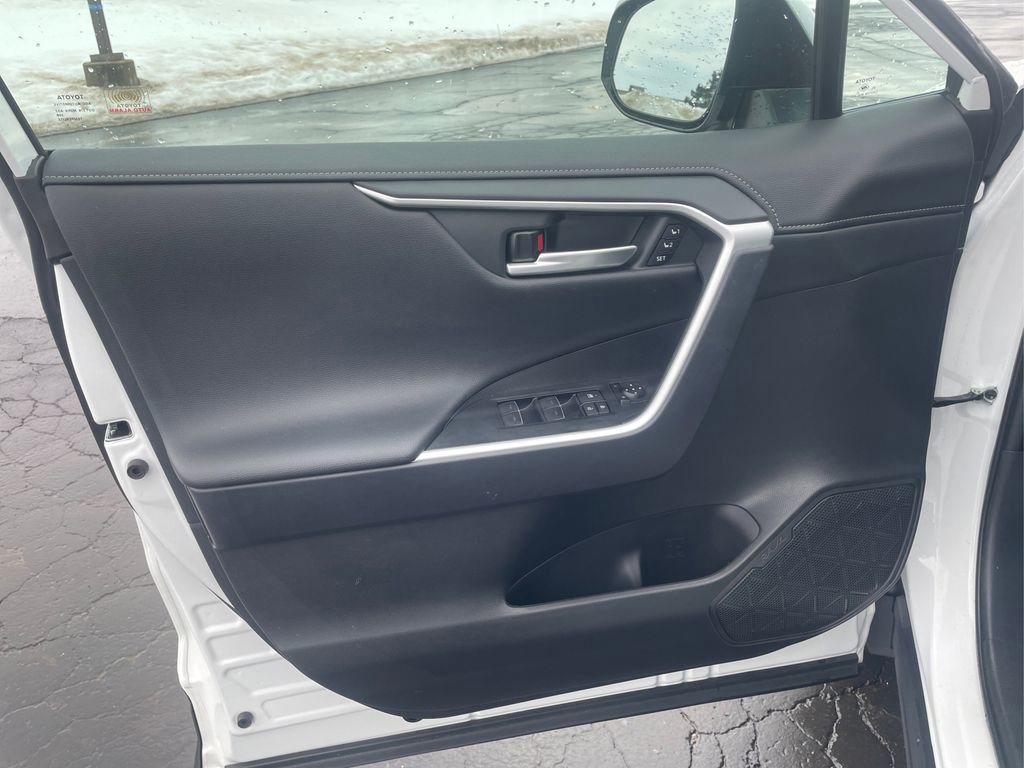 Used 2025 Toyota RAV4 Limited w/ Weather Package image 20