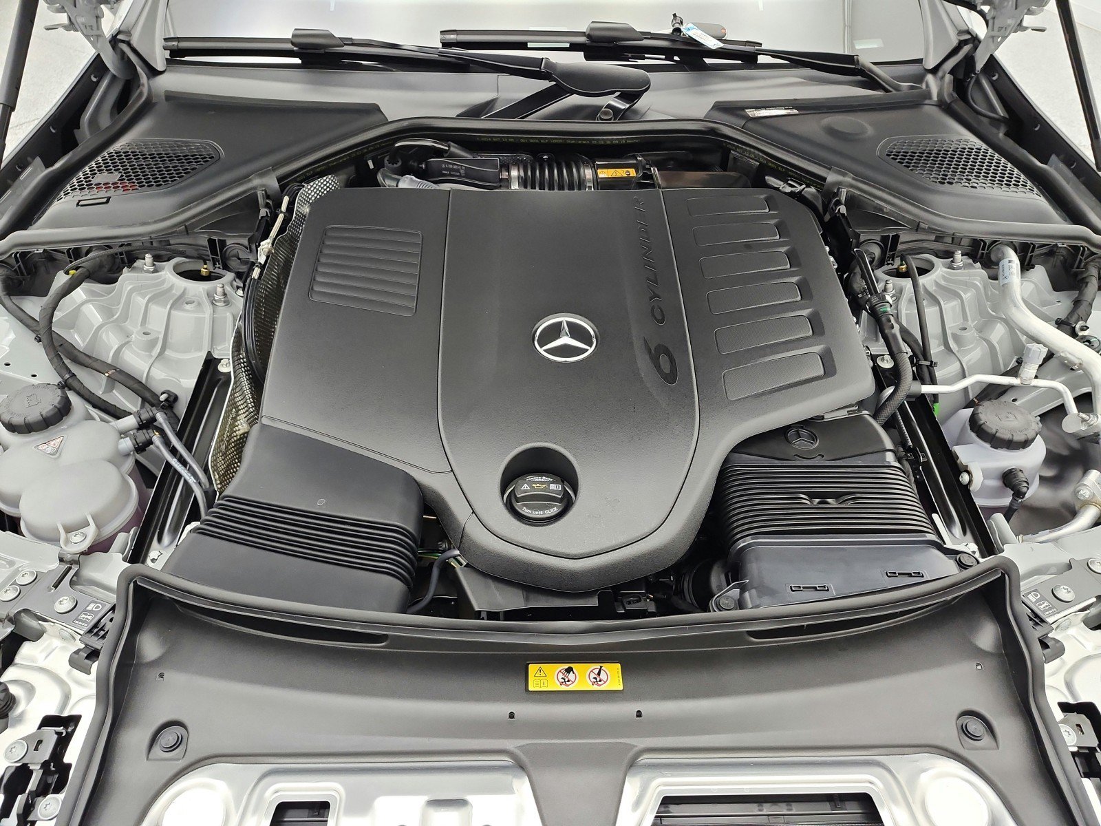 New 2026 Mercedes-Benz E 450 4MATIC All-Terrain Wagon image 12