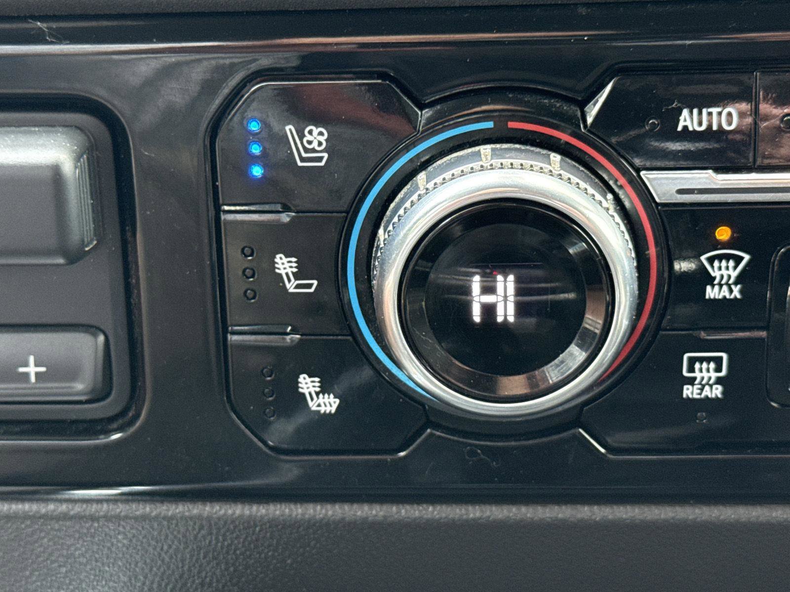 Used 2022 GMC Sierra 1500 SLT w/ SLT Premium Plus Package image 18