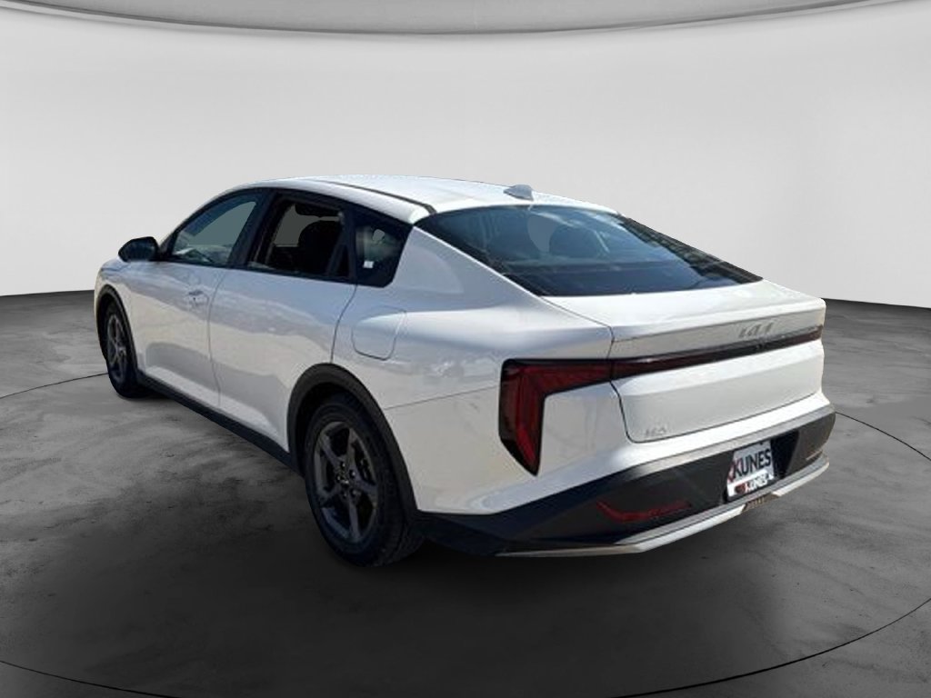 Used 2025 Kia K4 FWD image 8