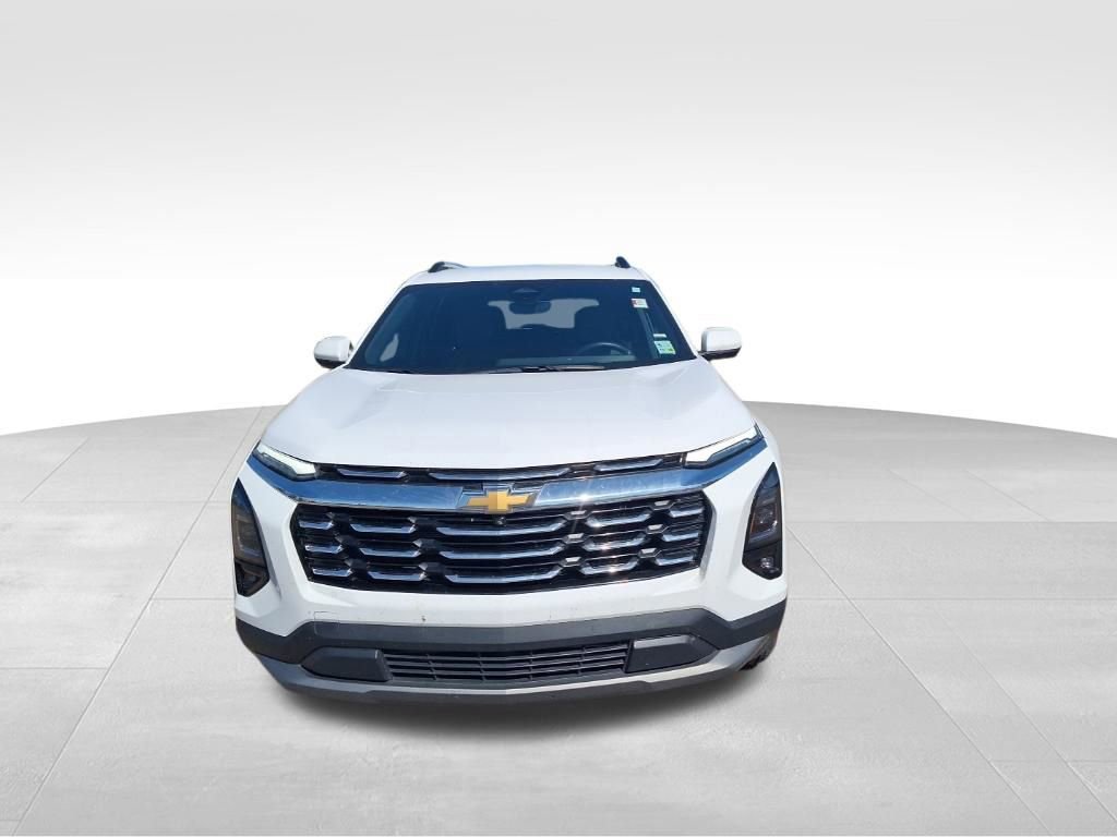 Used 2025 Chevrolet Equinox LT w/ Convenience Package II image 4