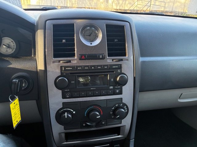 Used 2007 Chrysler 300 Touring w/ Comfort/Convenience Group RWD image 16