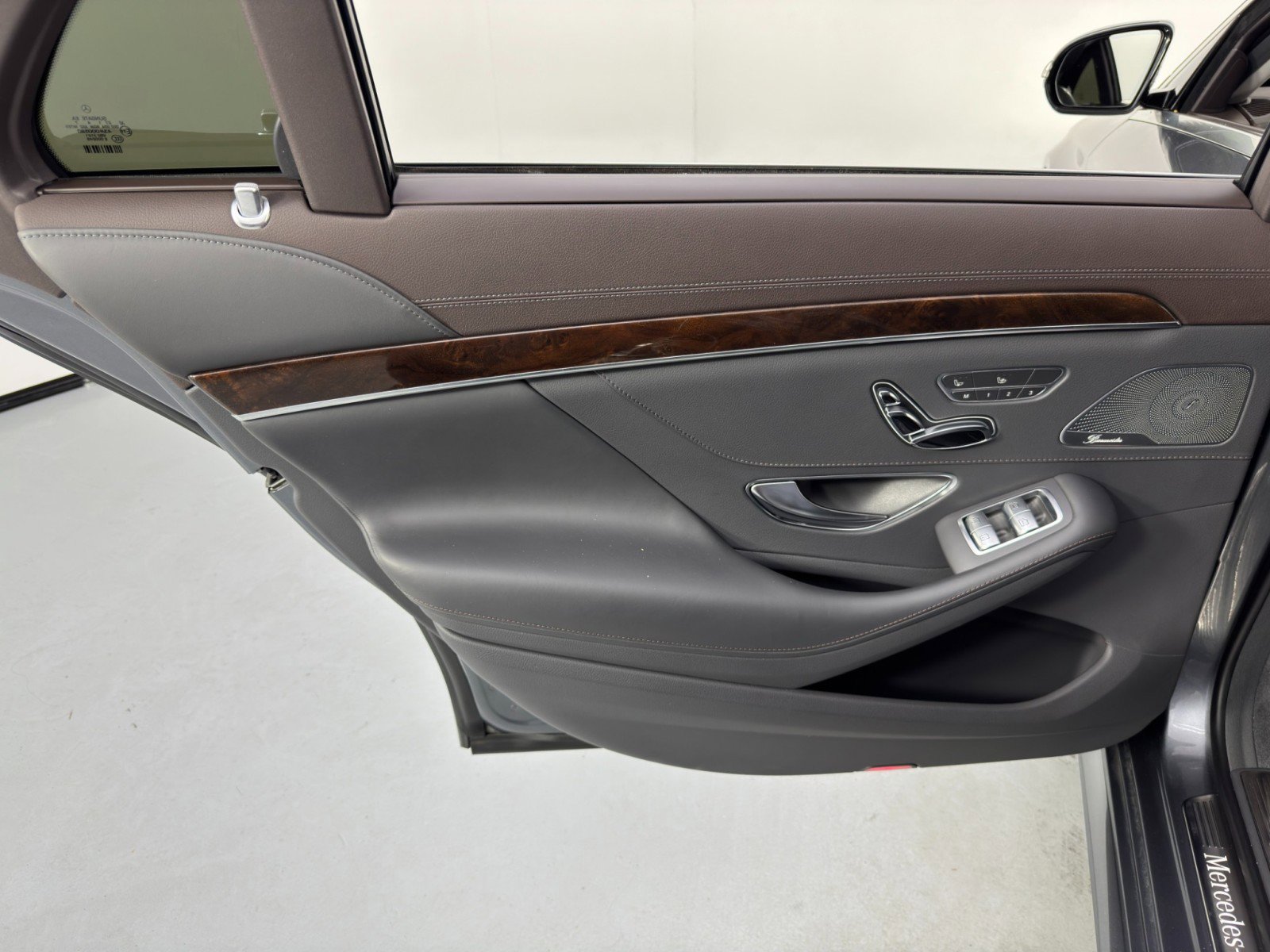 Used 2018 Mercedes-Benz S 560 Sedan image 44