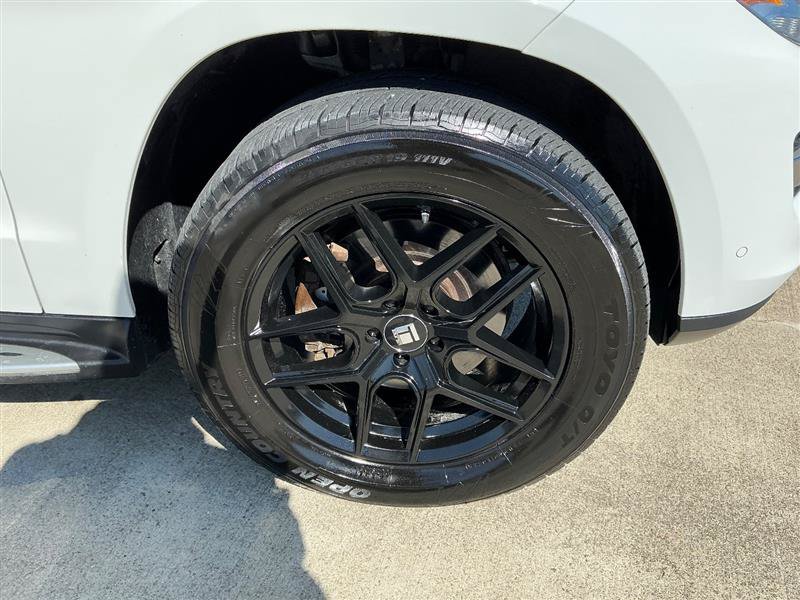 Used 2016 Mercedes-Benz GL 450 4MATIC image 21