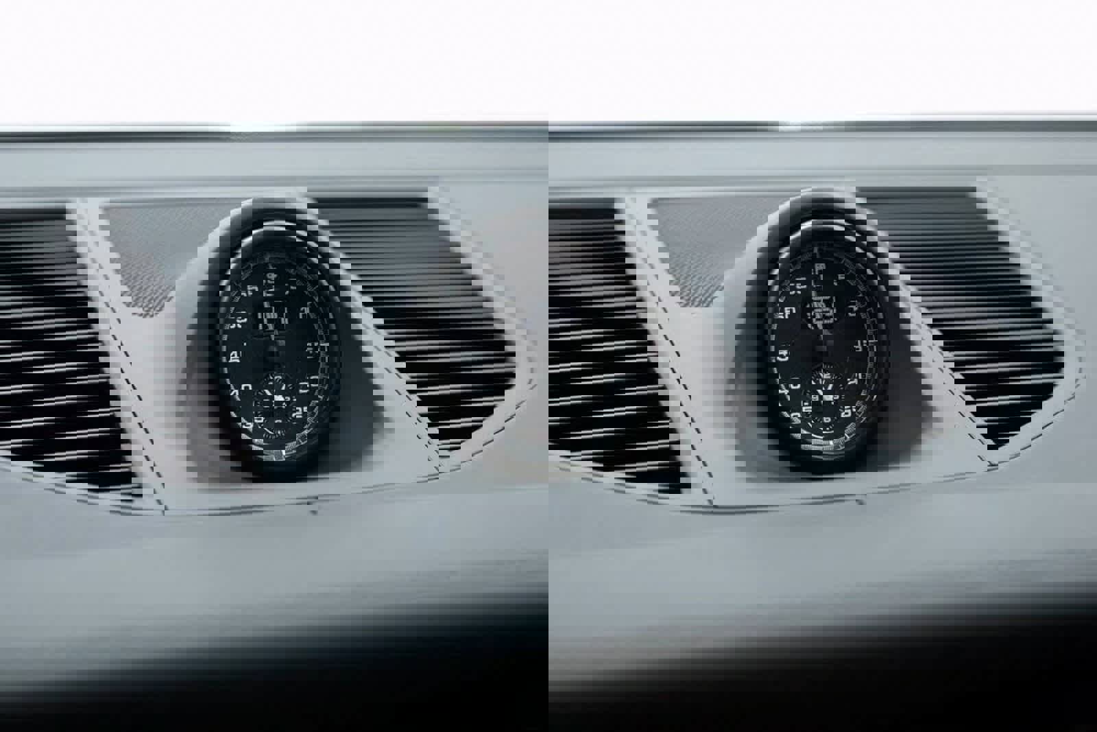 Certified 2025 Porsche Macan Turbo image 25