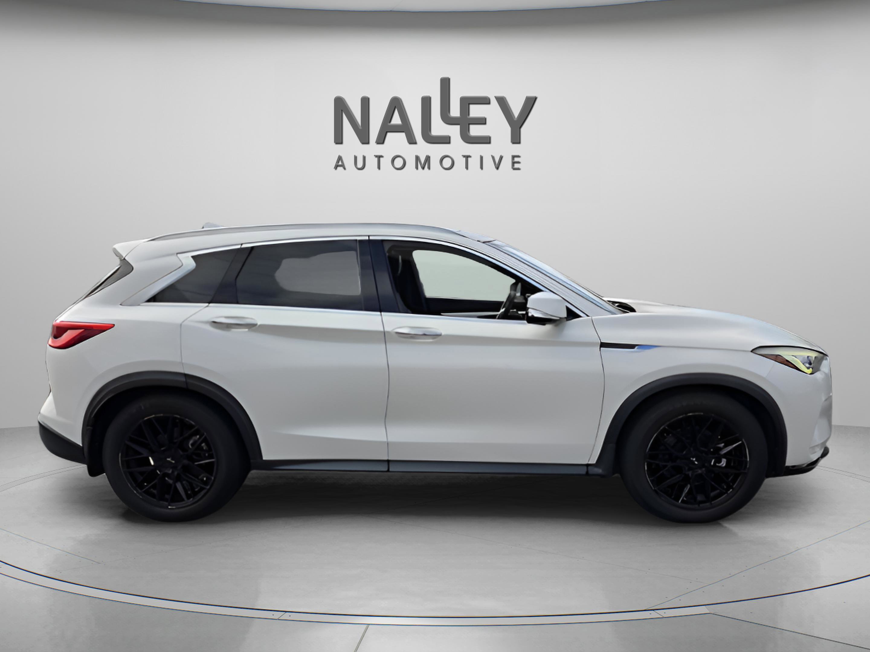 Used 2019 INFINITI QX50 Essential w/ Premium Heat Package image 7