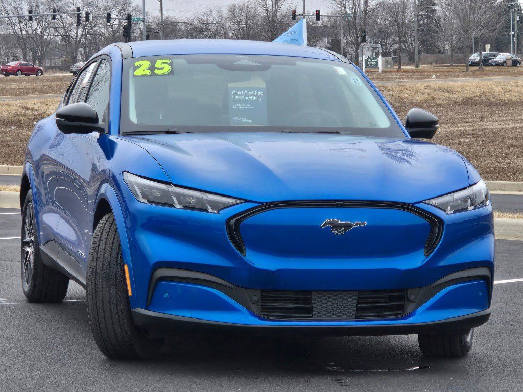Certified 2025 Ford Mustang Mach-E Premium image 3