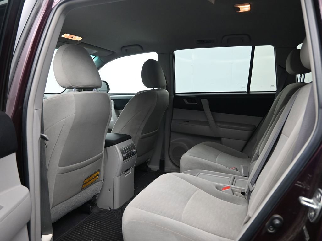 Used 2011 Toyota Highlander 4WD w/ Tech Pkg image 26