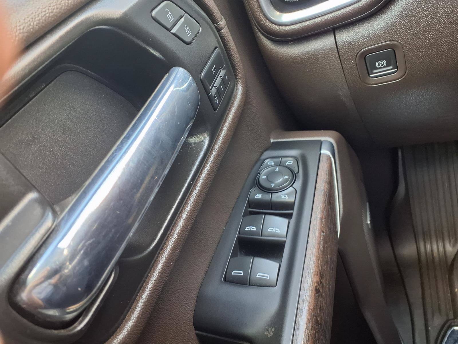 Used 2022 GMC Sierra 1500 Denali w/ Driver Alert Package II AWD/4WD image 12