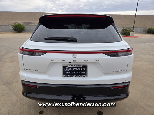 Used 2025 Toyota Crown Signia image 5