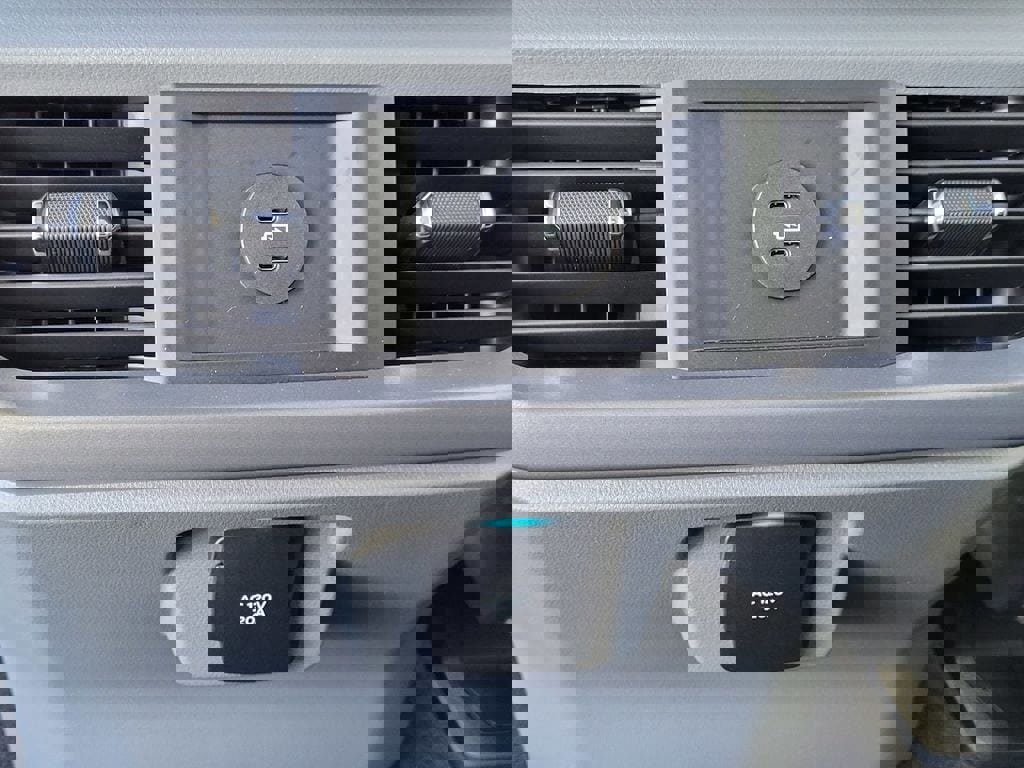 New 2025 Ford F150 Lightning Flash image 33