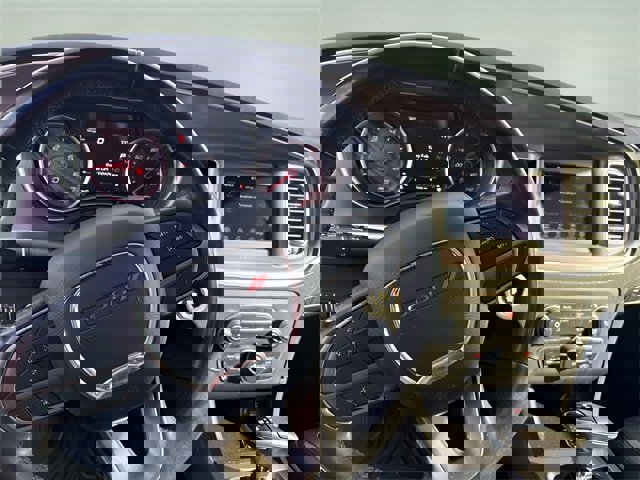 Used 2020 Dodge Charger SXT w/ Leather Interior Group image 19