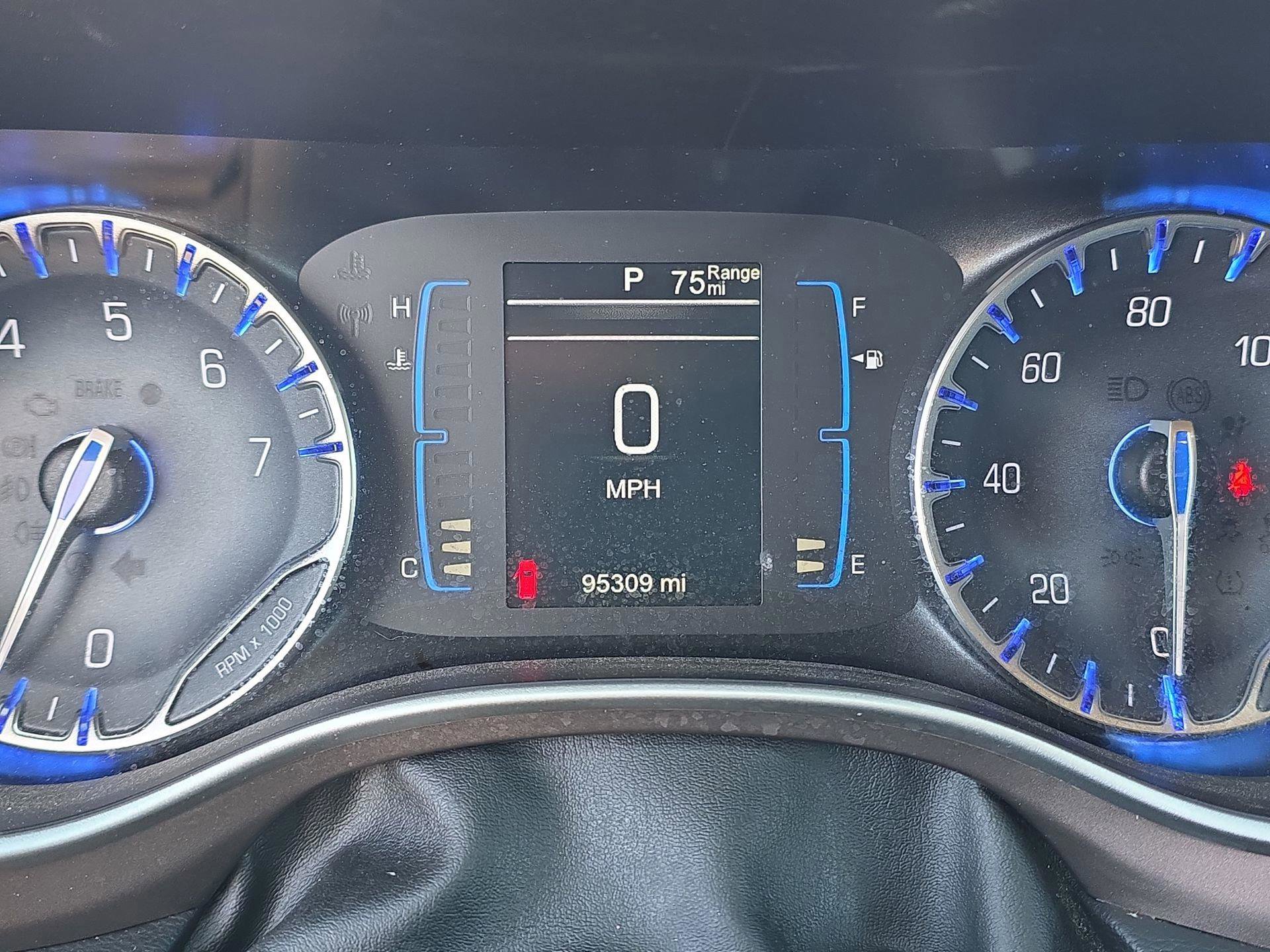 Used 2017 Chrysler Pacifica Touring-L image 39