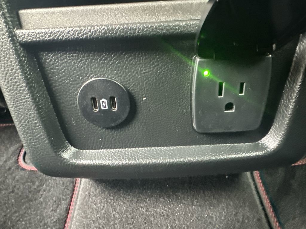 Used 2024 Ford Edge ST-Line image 28