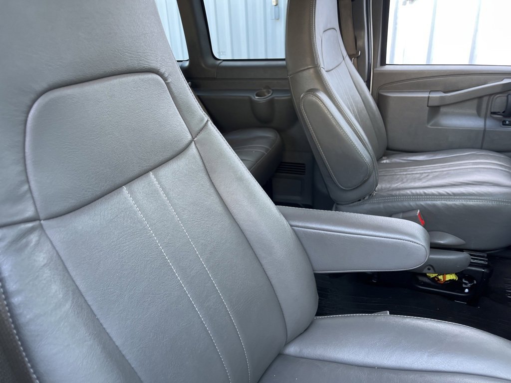Used 2016 Chevrolet Express 2500 LS image 45