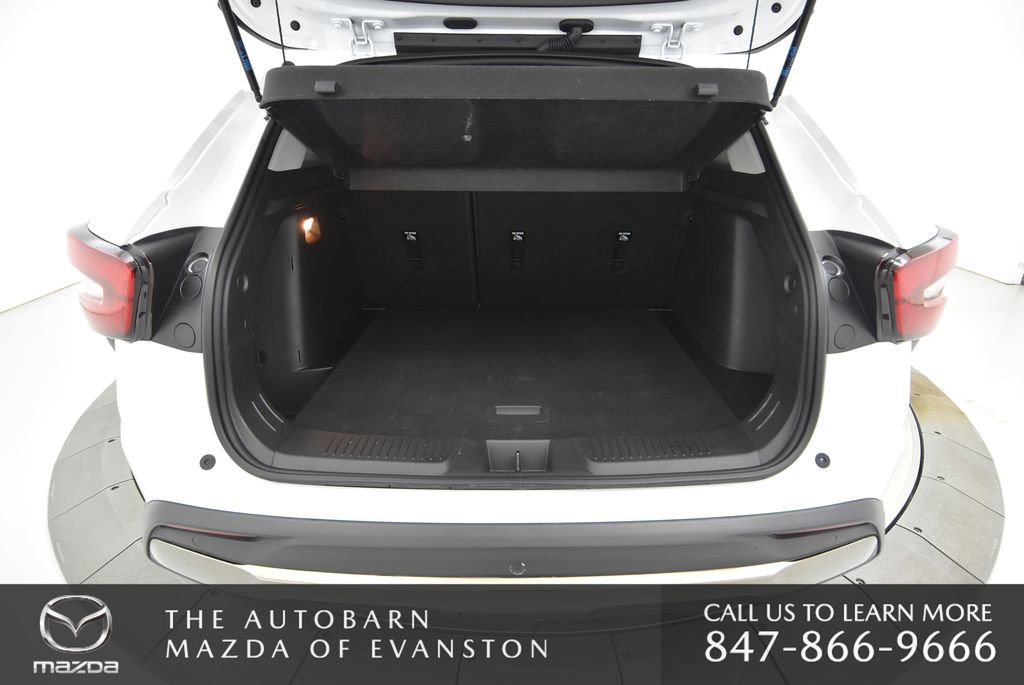 Used 2025 Chevrolet Trax ACTIV w/ Sunroof Package image 35