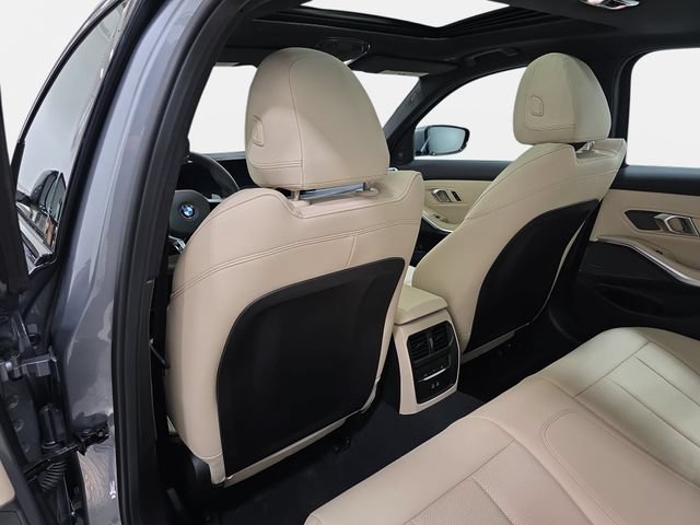 Certified 2026 BMW 330i xDrive Sedan w/ M Sport Package AWD/4WD image 10