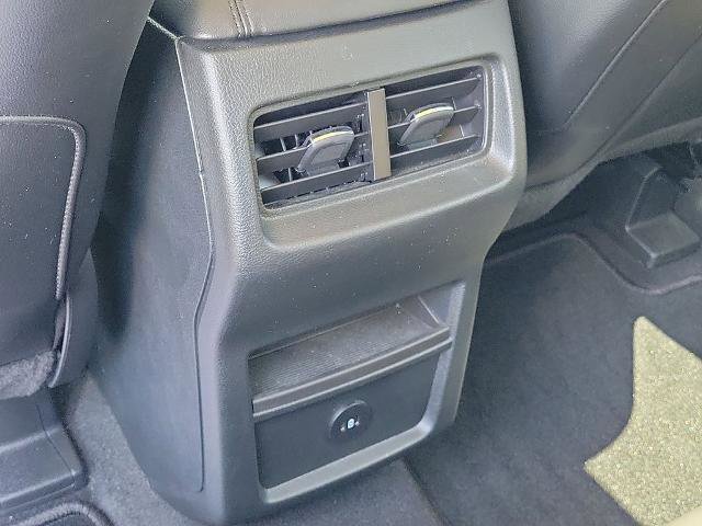 Certified 2024 Ford Edge SEL image 18