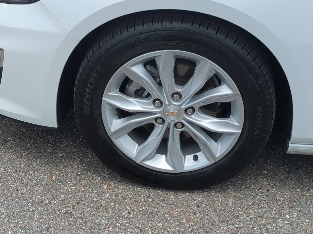 Used 2024 Chevrolet Malibu LT FWD image 32