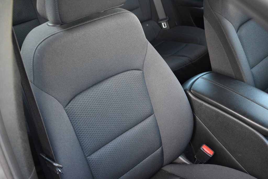 Used 2024 Chevrolet Malibu LT image 25