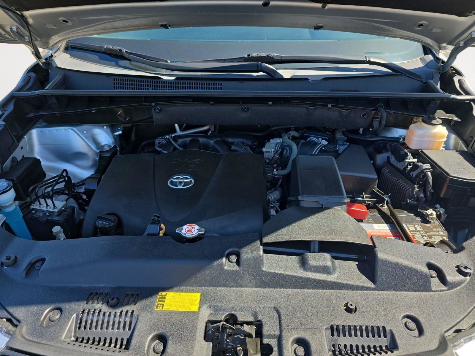 Used 2019 Toyota Highlander XLE image 25