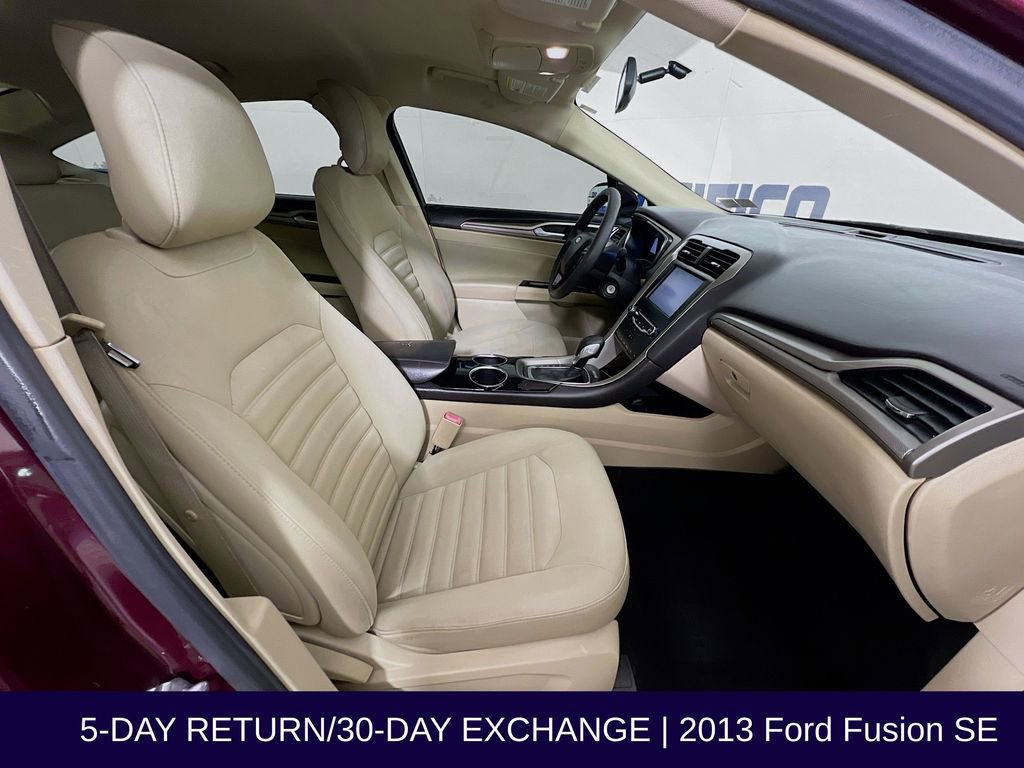 Used 2013 Ford Fusion SE FWD image 30