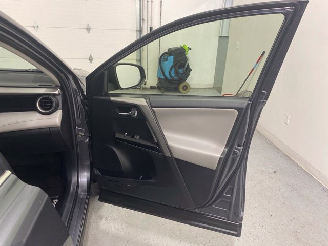 Used 2016 Toyota RAV4 Limited w/ Protection Package AWD/4WD image 33