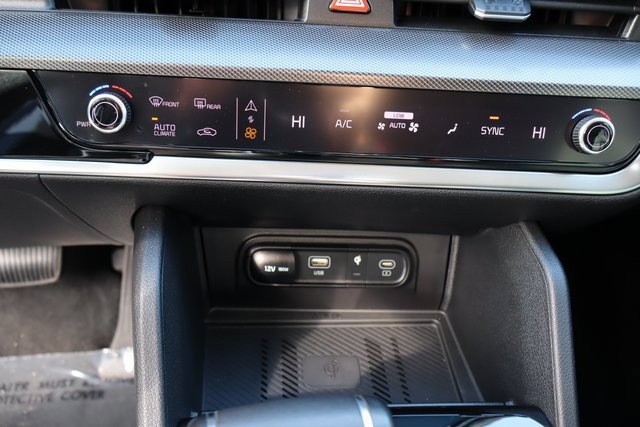 Used 2024 Kia Sportage SX image 39